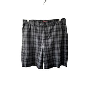 IZOD GOLF Gray & Black Plaid Flat Front 9.5" Shorts Men's Size 38